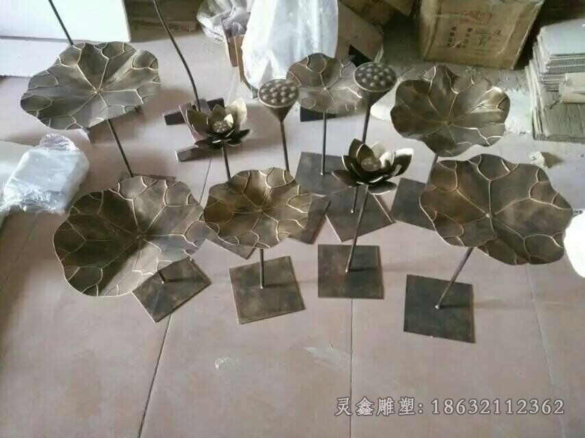 古铜色荷花庭院景观铜雕