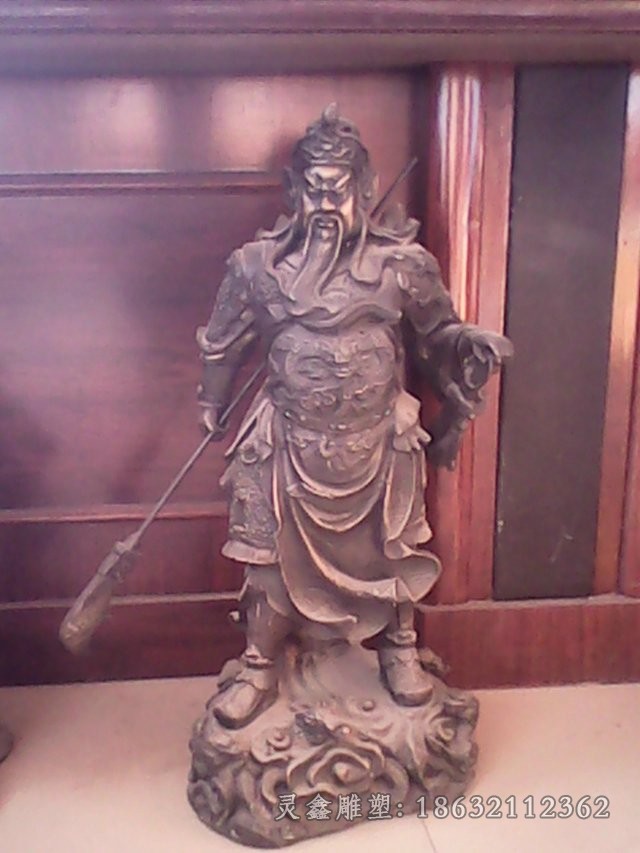 持刀关公城市人物铜雕