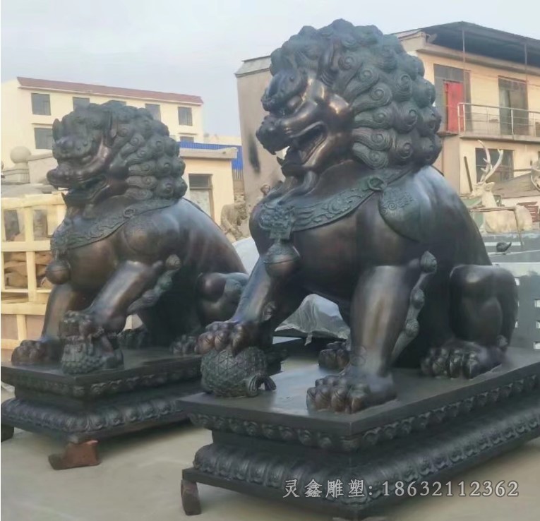 踩球狮子商场景观铜雕