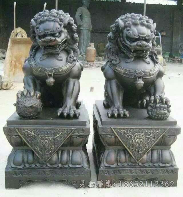 踩球狮子校园动物铜雕