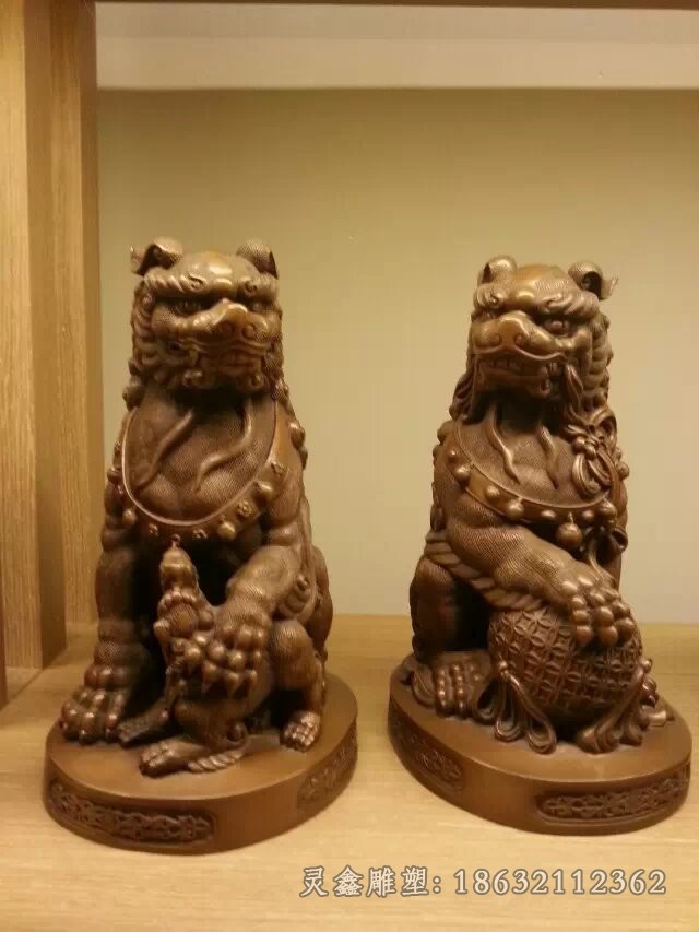 踩球狮子户外动物铜雕