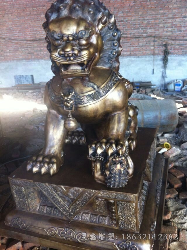 踩球狮子景观标志铜雕