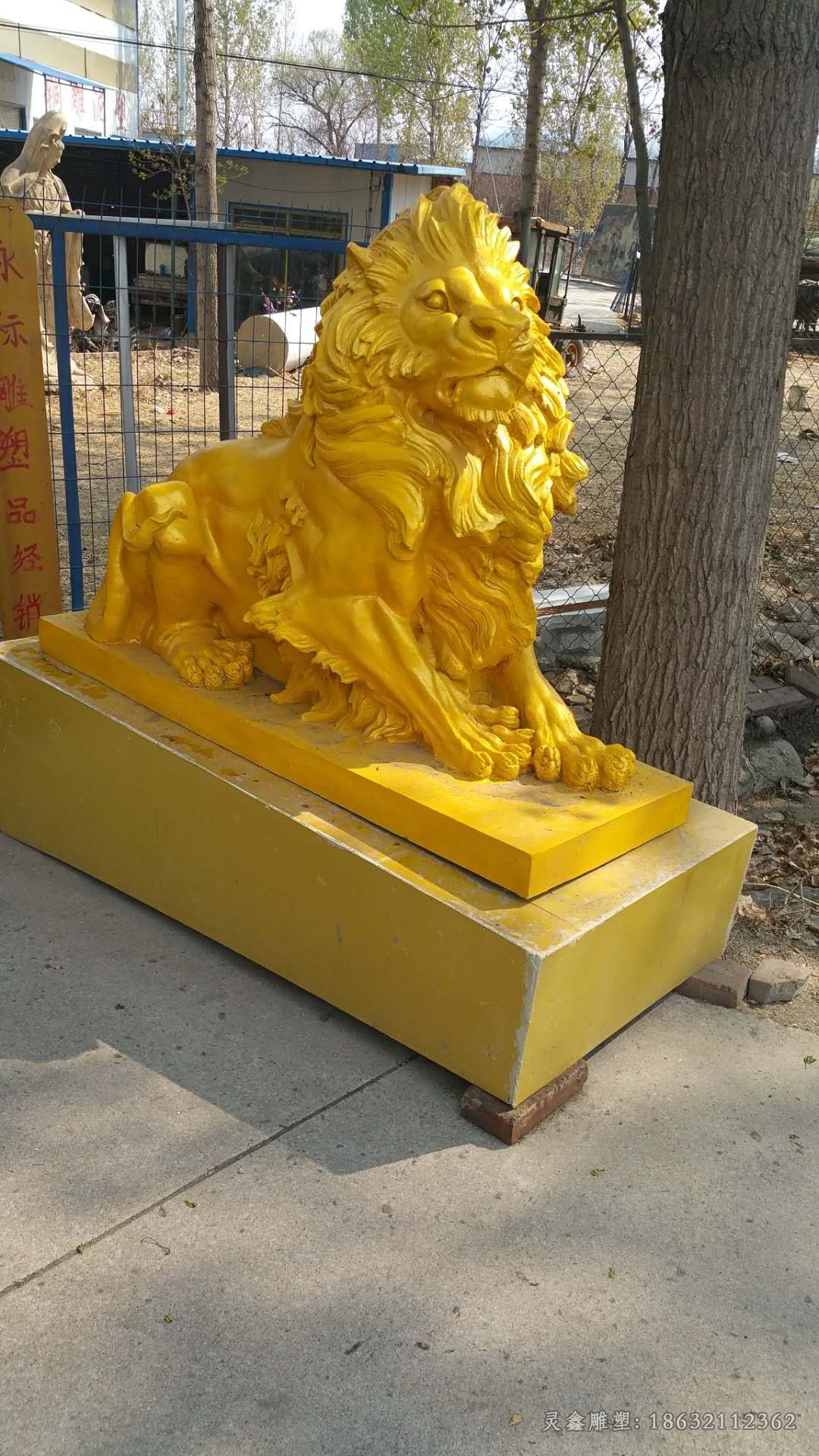 金色狮子动物景观铜雕