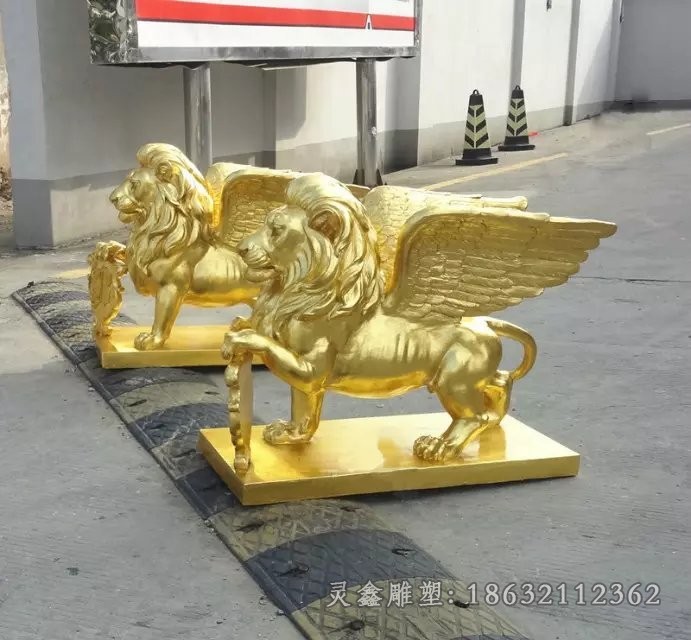 金色狮子动物标志铜雕