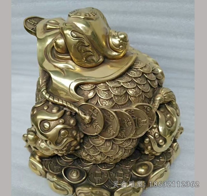 招财金蟾动物抽象铜雕