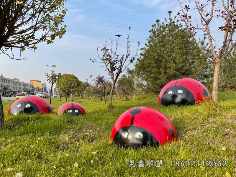 七星瓢虫不锈钢景观雕塑
