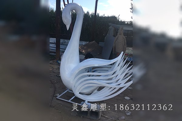 不锈钢抽象天鹅雕塑