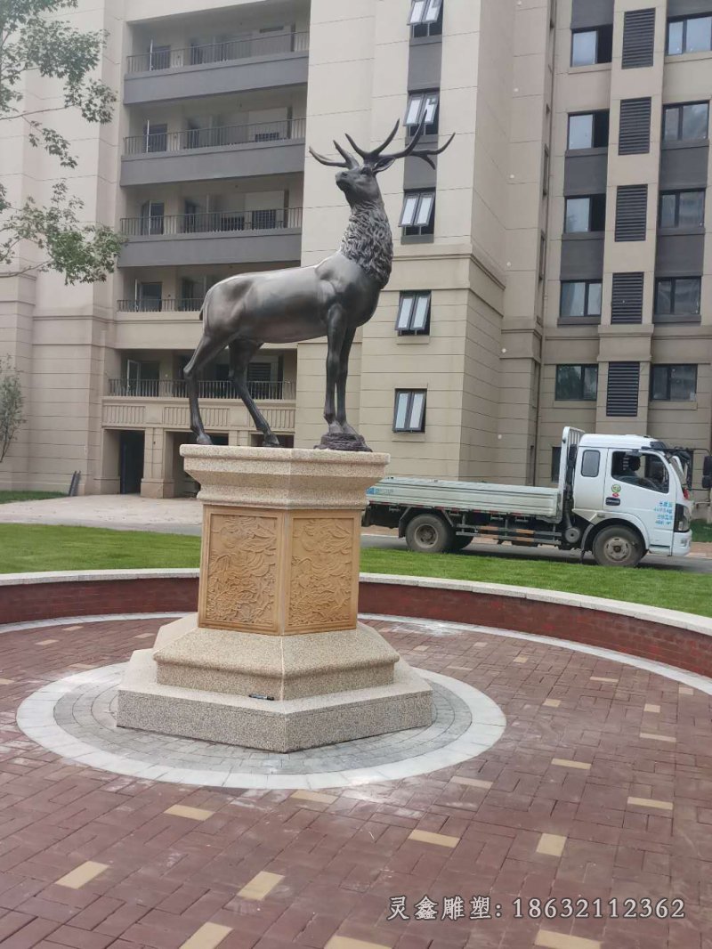 转头小鹿动物景观铜雕