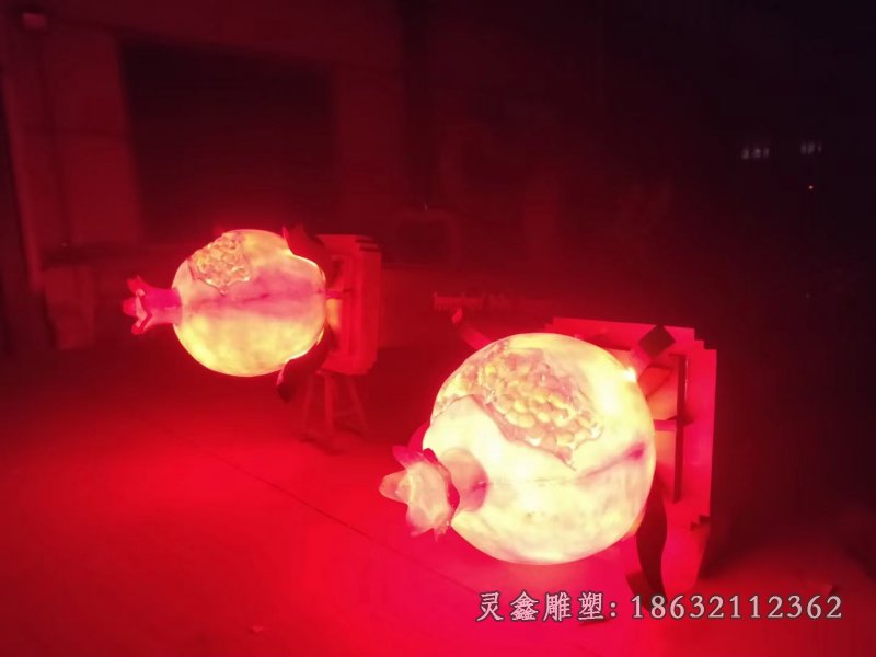 玻璃钢石榴庭院景观雕塑