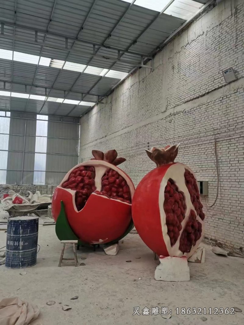 玻璃钢石榴园林标志雕塑