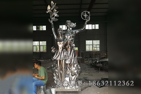 不锈钢校园人物景观雕塑