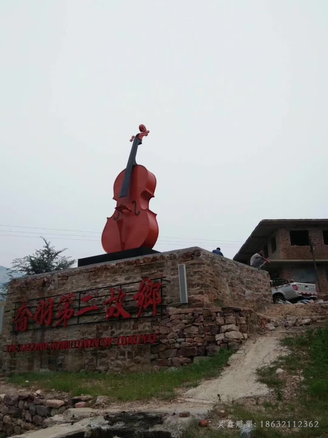 彩绘提琴不锈钢景观雕塑