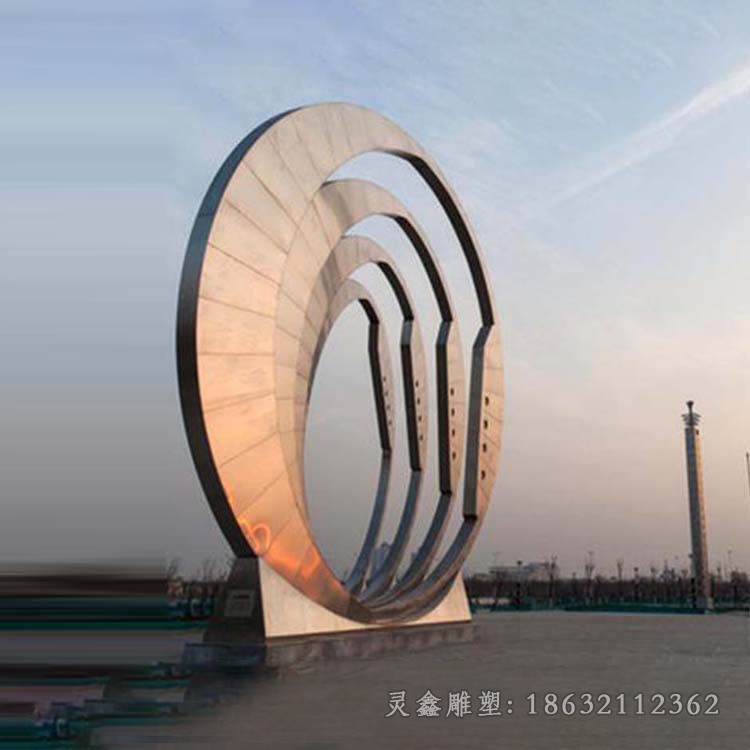 不锈钢镜面圆环广场雕塑