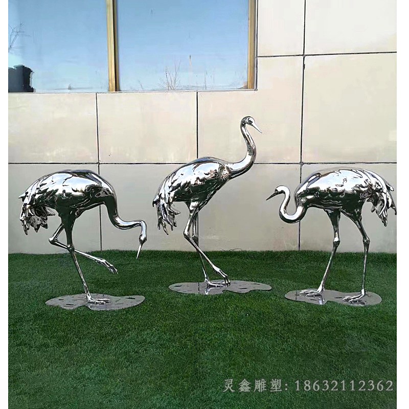 不锈钢镜面仙鹤园林雕塑