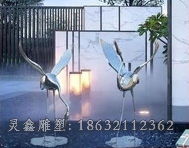 不锈钢镜面仙鹤庭院雕塑
