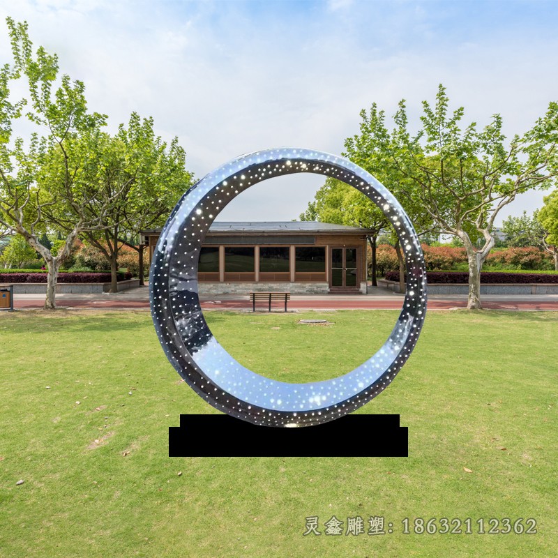 不锈钢镜面月亮庭院雕塑