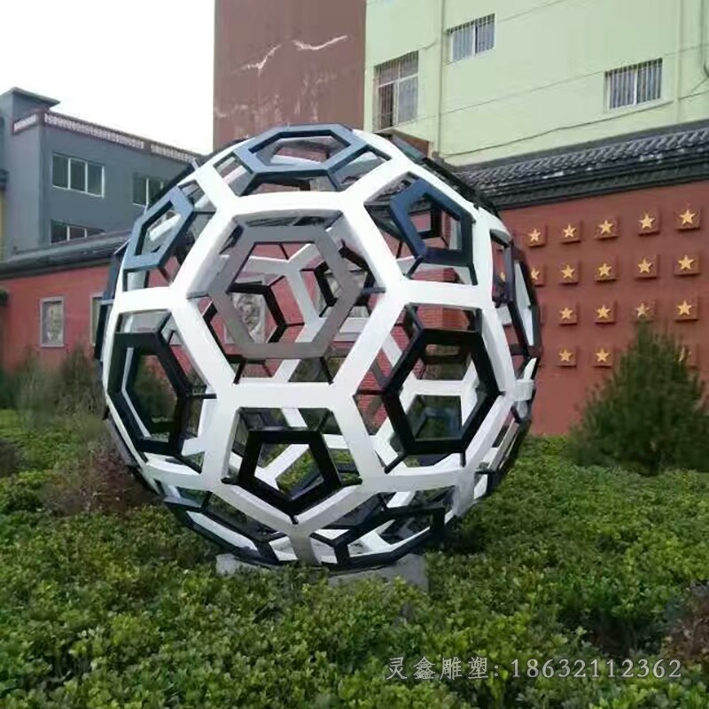 不锈钢彩绘足球标志雕塑