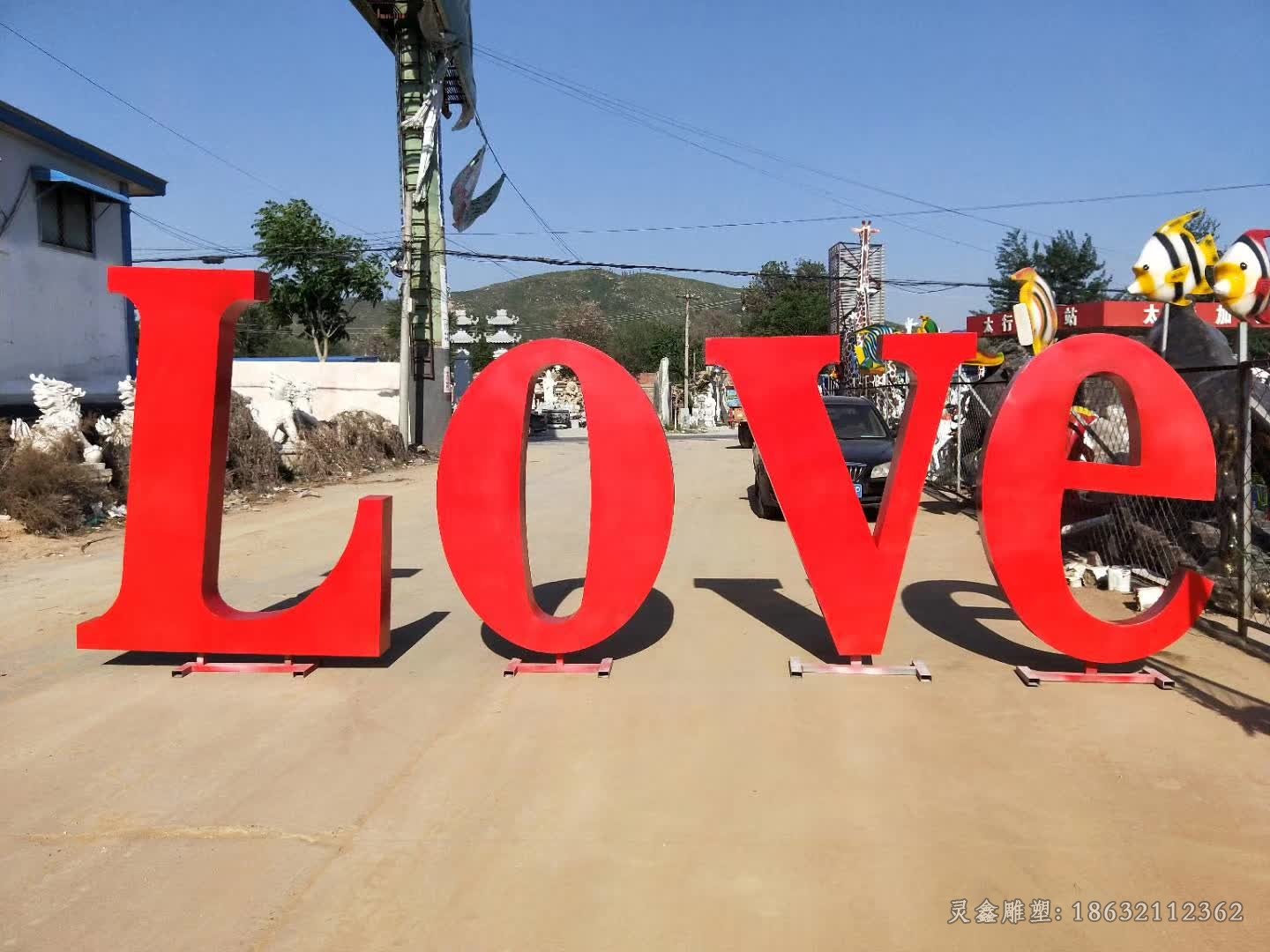 不锈钢love商场景观雕塑