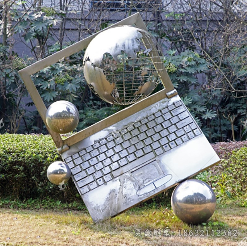 不锈钢笔记本抽象雕塑
