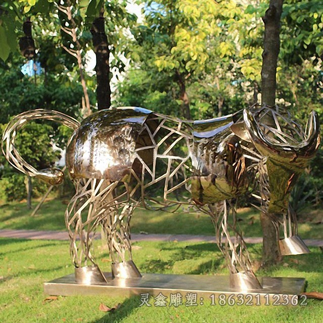 不锈钢抽象牛景区雕塑