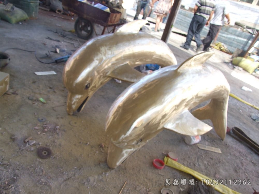 不锈钢动物海豚街边雕塑