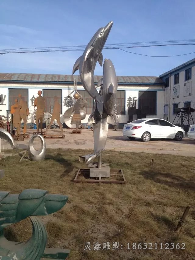 不锈钢动物海豚景观雕塑