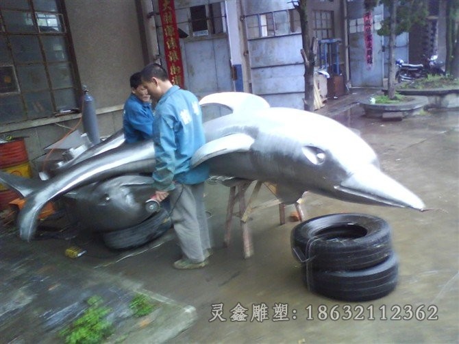 不锈钢校园海豚景观雕塑