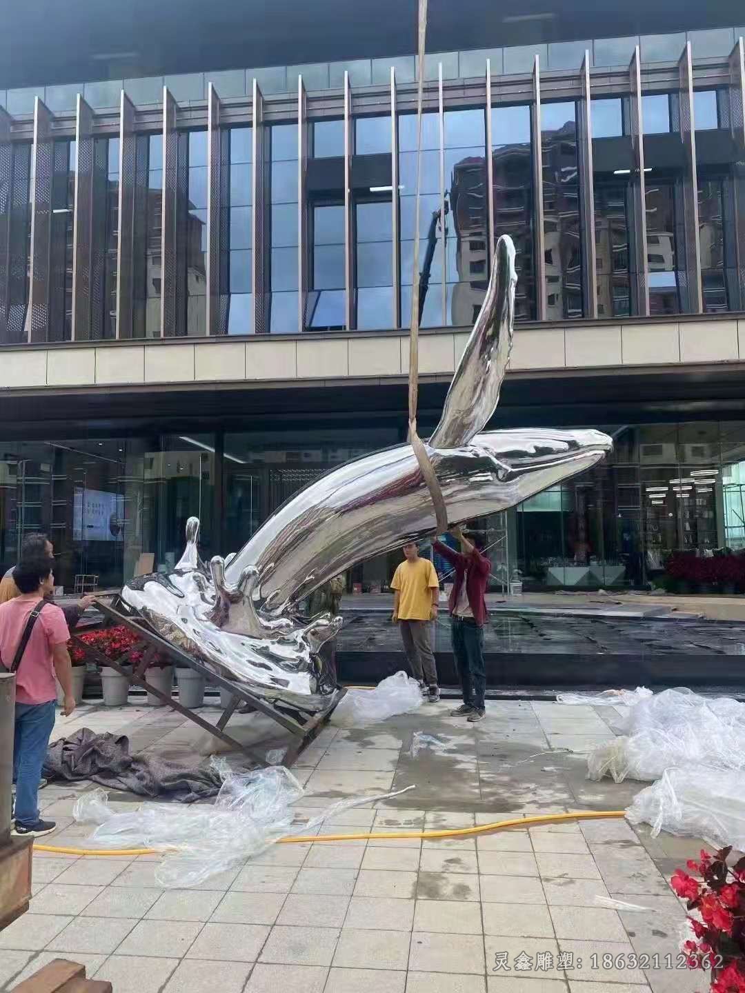 不锈钢街边海豚景观雕塑
