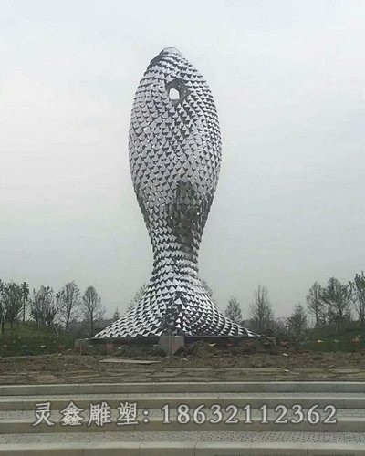 不锈钢动物鱼抽象雕塑