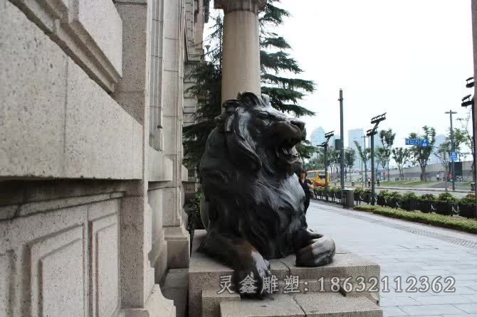 趴姿狮子动物抽象铜雕