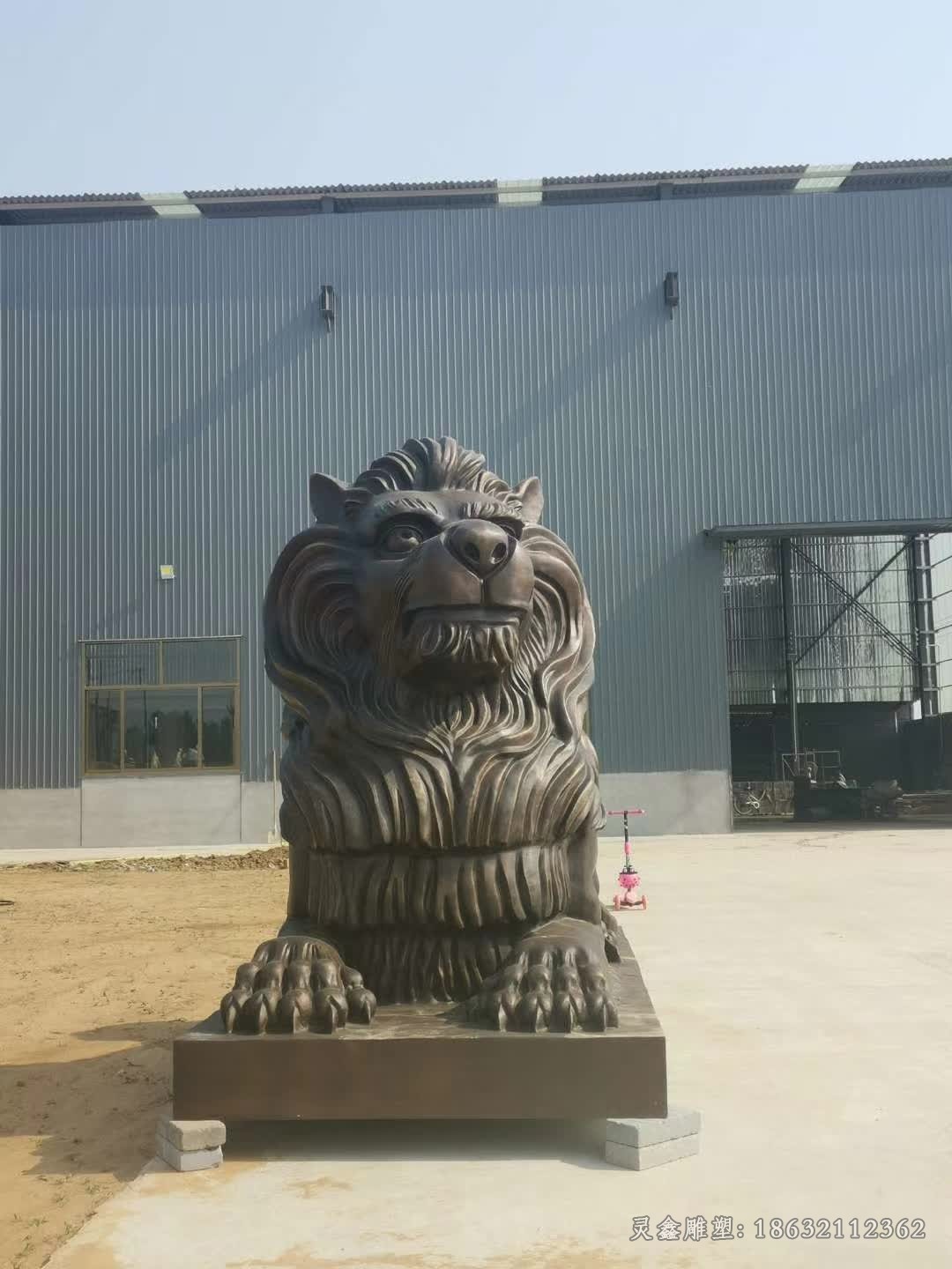 卧姿狮子公园动物铜雕