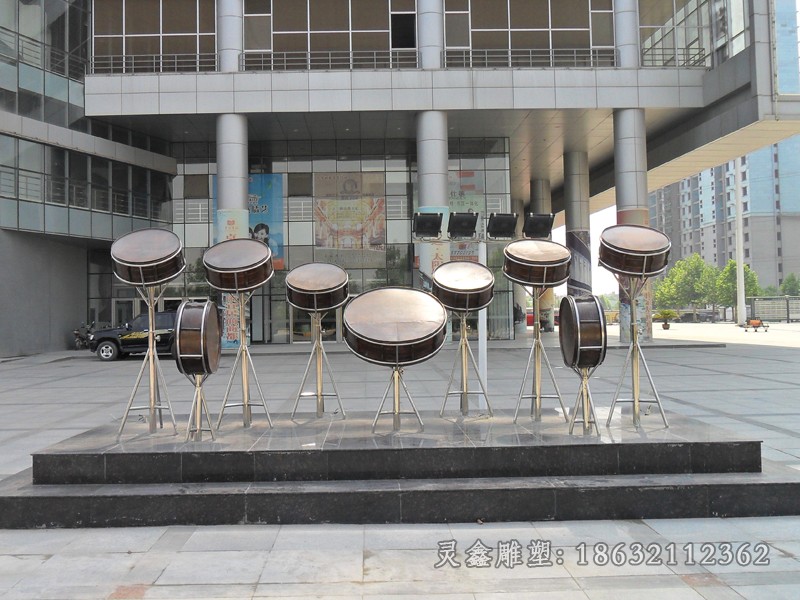 不锈钢镜面标志景观雕塑