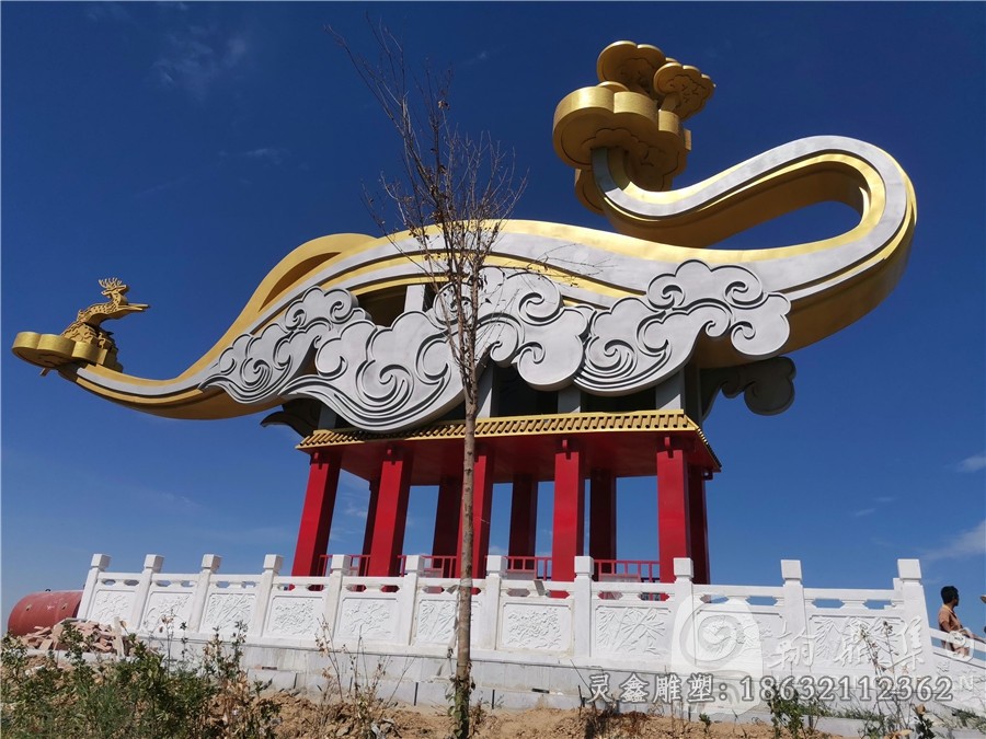 不锈钢街边彩绘标志雕塑