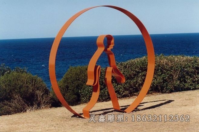 不锈钢彩绘人物雕塑