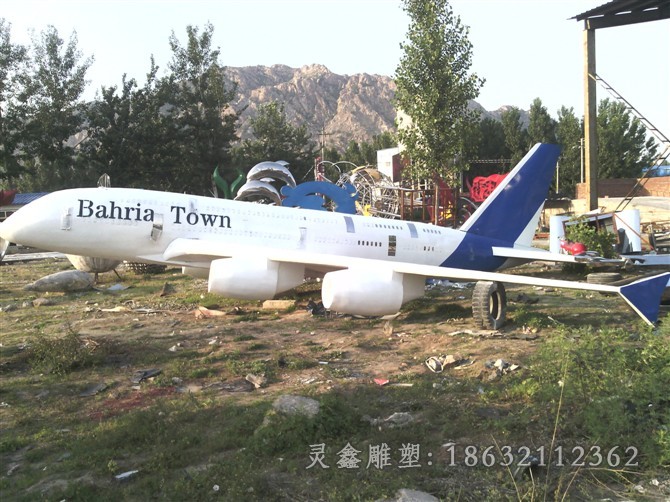 不锈钢飞机校园景观雕塑