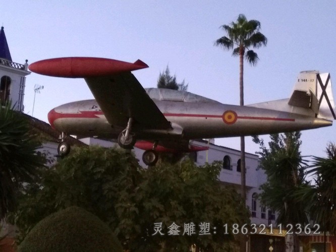 不锈钢飞机户外景观雕塑
