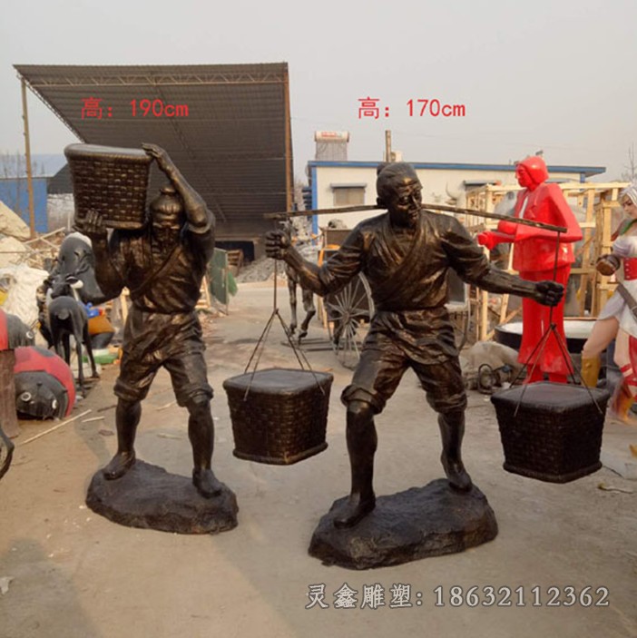 农耕扛重物人物铜雕