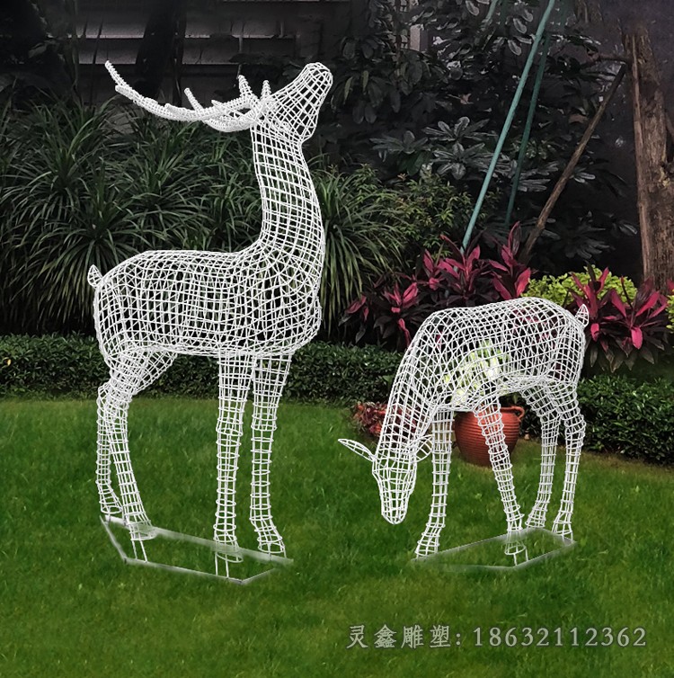 镂空情侣鹿别墅不锈钢雕塑