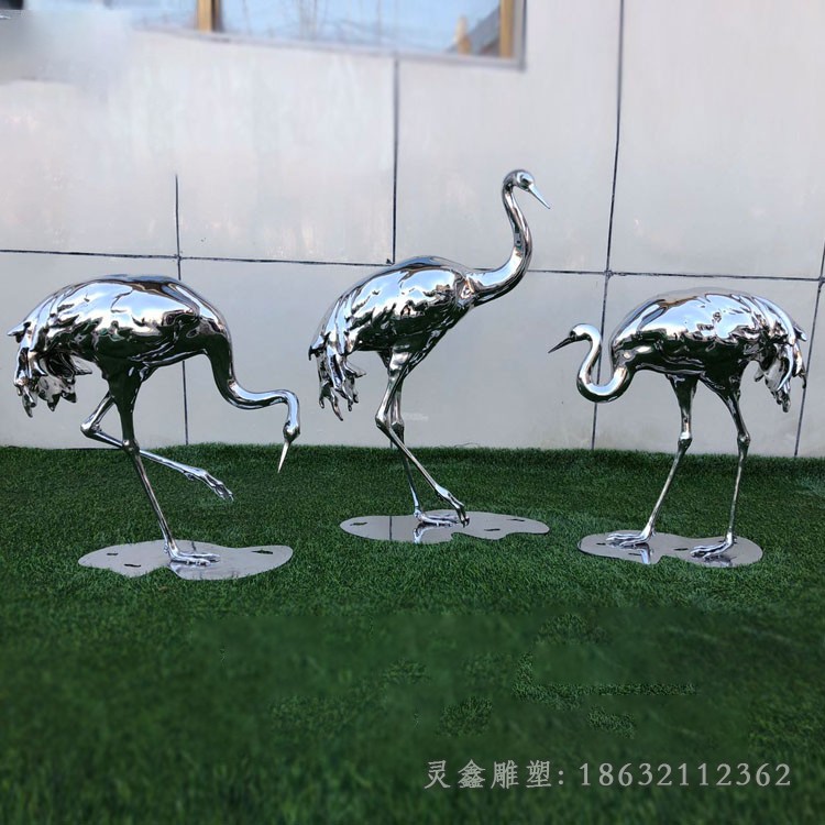 不锈钢抽象镜面仙鹤雕塑