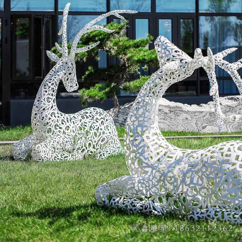 卧姿小鹿广场不锈钢雕塑