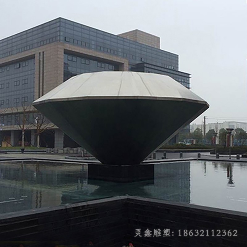 不锈钢钻石标志景观雕塑