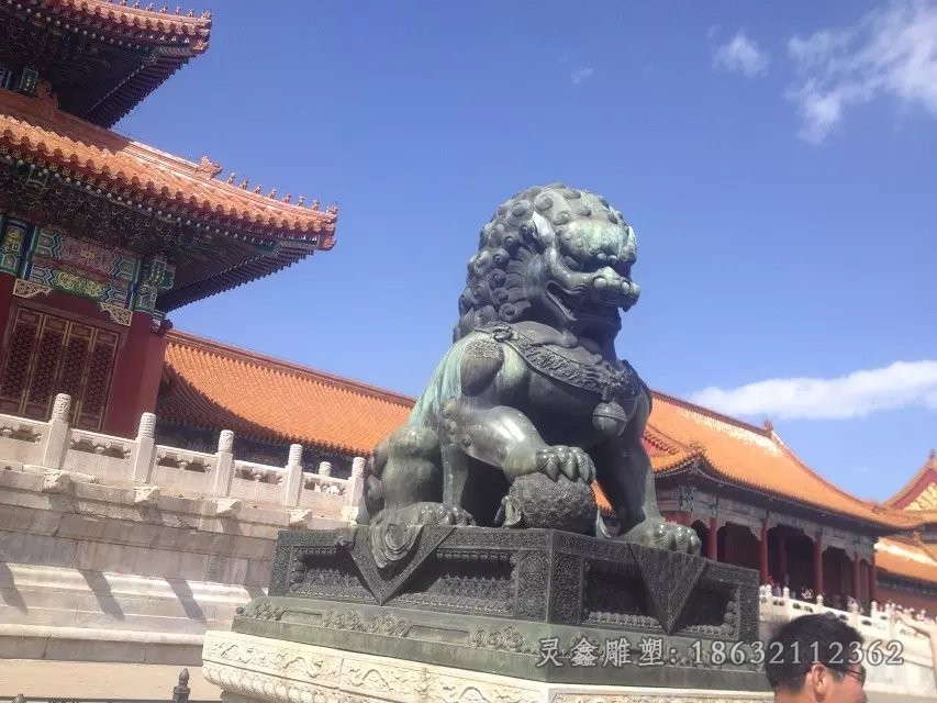 青铜狮子动物城市铜雕