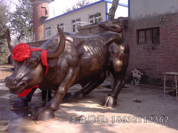 动物牛广场抽象铜雕