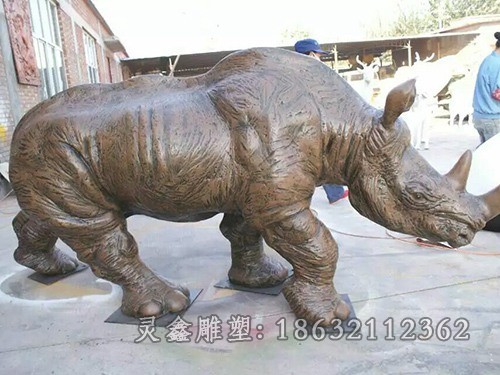 动物牛户外抽象铜雕