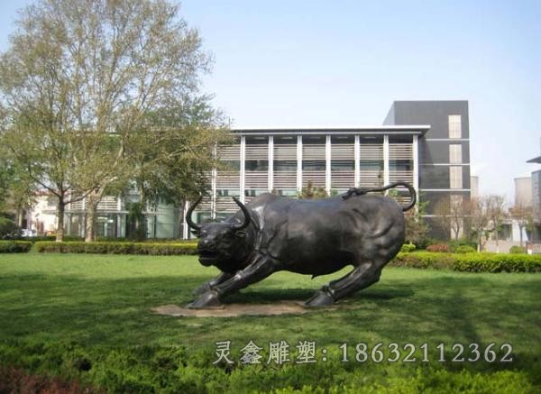 动物牛园林抽象铜雕