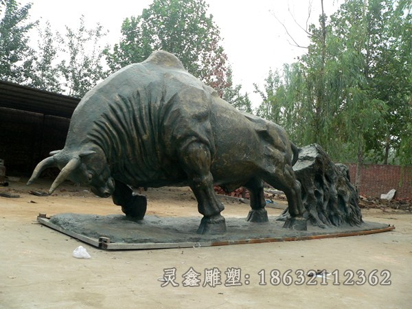 抽象牛校园景观铜雕
