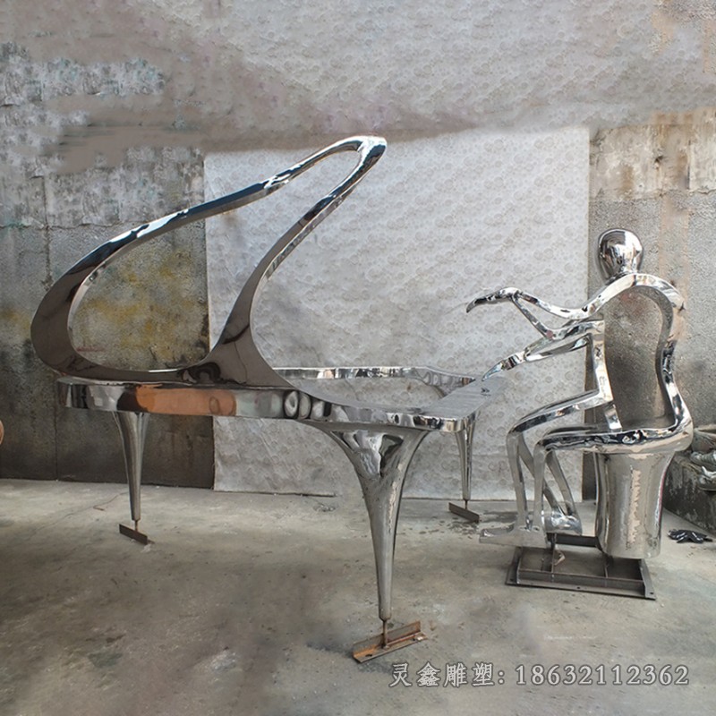 不锈钢抽象钢琴景观雕塑