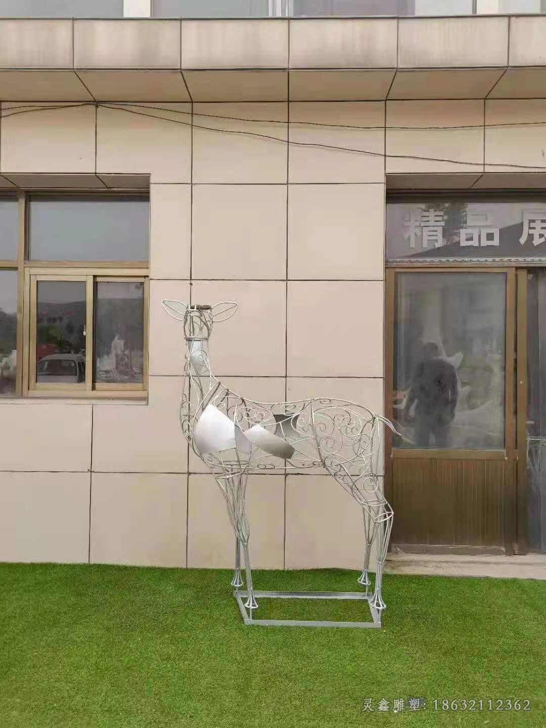 不锈钢镂空鹿广场动物雕塑