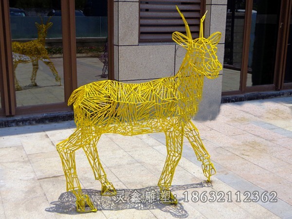 不锈钢镂空鹿园林动物雕塑
