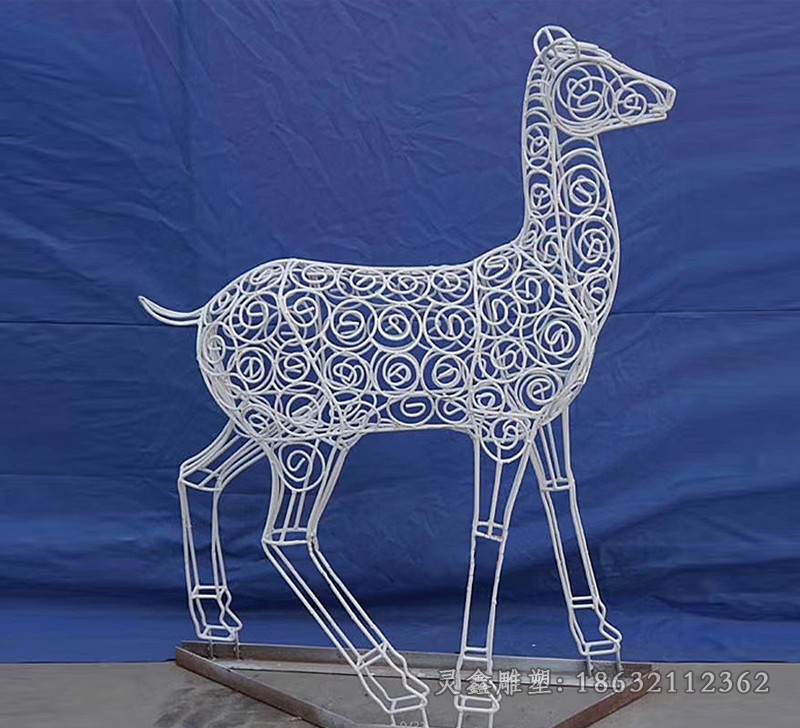 不锈钢镂空鹿园林景观雕塑